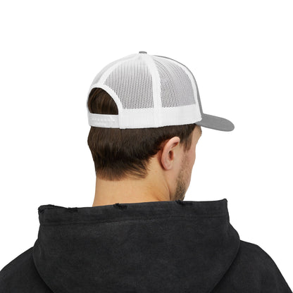 Stylish KT HOLIK Snapback Trucker Cap for Everyday Wear