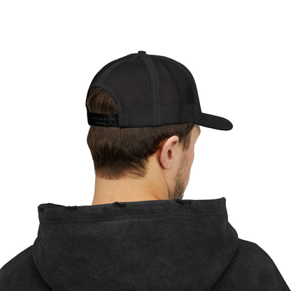 Stylish KT HOLIK Snapback Trucker Cap for Everyday Wear